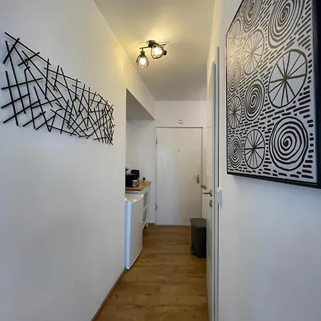 Διαμέρισμα Skyline Augsburg-stilvoll & Zentral *